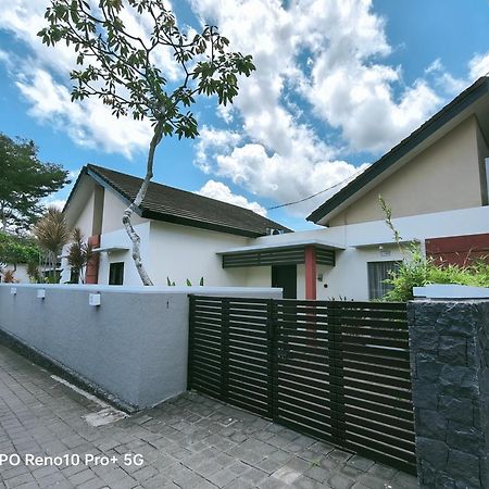 Maya Kori Villa Jimbaran Dış mekan fotoğraf